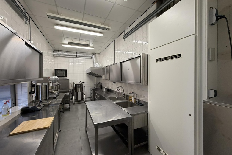 BedrijfsruimteaanBeitelstraat 67 n<br/> inEdam