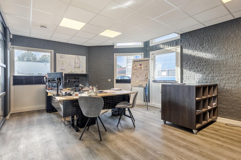 BedrijfsruimteaanCanadabaan 7 l<br/> inNistelrode