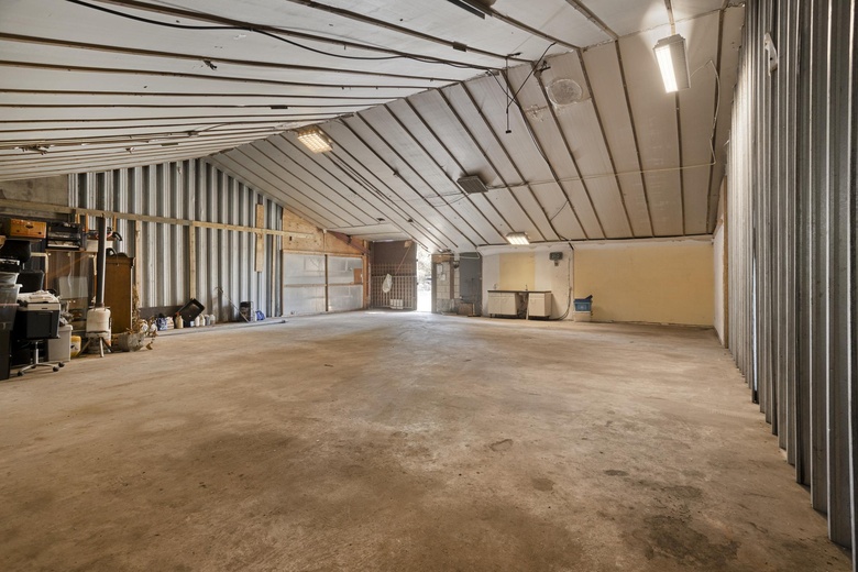 BedrijfsruimteaanEindhovenseweg 27 b<br/> inSon en Breugel