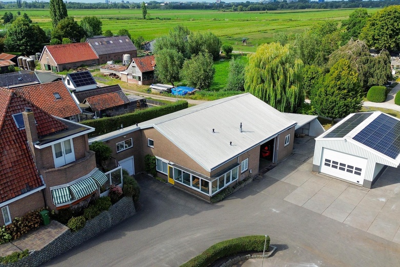 BedrijfsruimteaanMolendijk 38<br/> inKrimpen aan de Lek