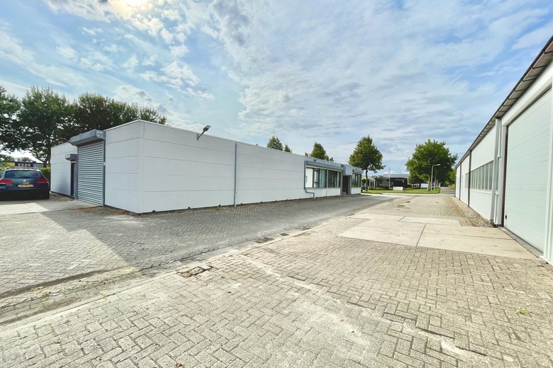 KantoorruimteaanRevisieweg 18<br/> inEmmeloord KantoorruimteaanRevisieweg 18<br/> inEmmeloord