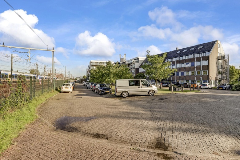 BedrijfsruimteaanStanderdmolen 20<br/> inHouten