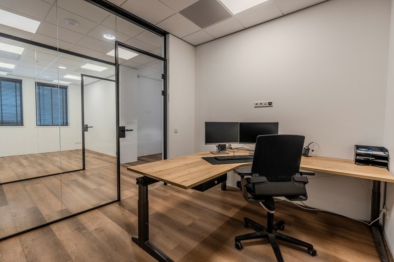 KantoorruimteaanWarwickstraat 15<br/> inSteenbergen KantoorruimteaanWarwickstraat 15<br/> inSteenbergen
