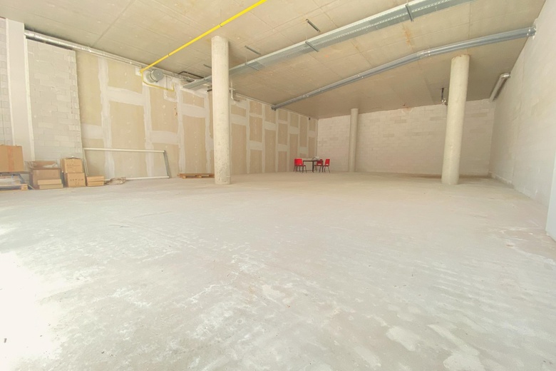 WinkelruimteaanStationsweg 8<br/> inLelystad WinkelruimteaanStationsweg 8<br/> inLelystad
