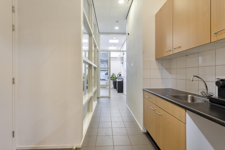 BedrijfsruimteaanVan Elderenlaan 3<br/> inWaalre