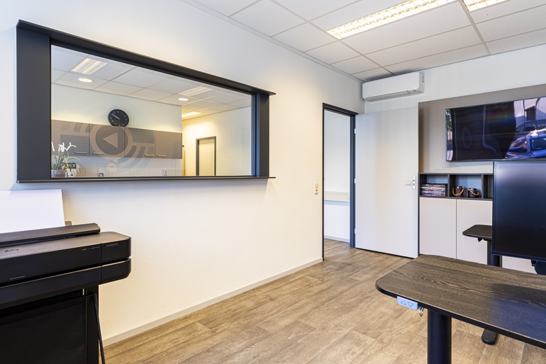 BedrijfsruimteaanAmbachtweg 17<br/> inMoordrecht