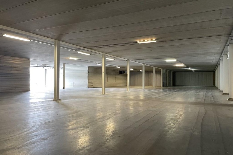 BedrijfsruimteaanLegmeerdijk 169 A<br/> inAalsmeer