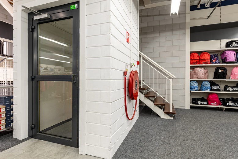 WinkelruimteaanDuivendijk 1<br/> inNuenen WinkelruimteaanDuivendijk 1<br/> inNuenen