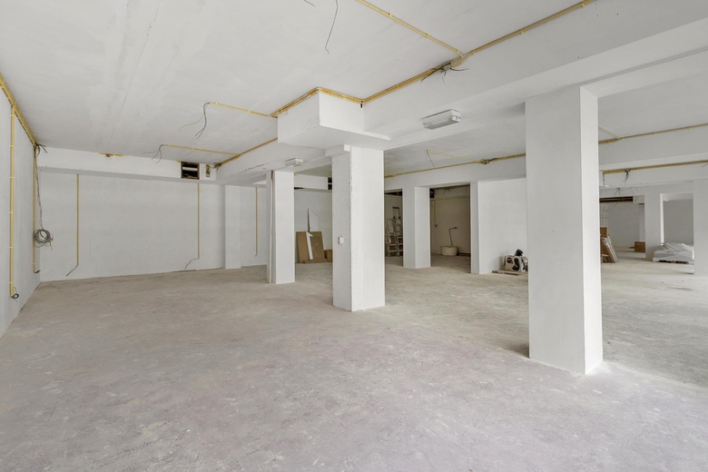 BedrijfsruimteaanHisveltplein 21 - 35<br/> inArnhem