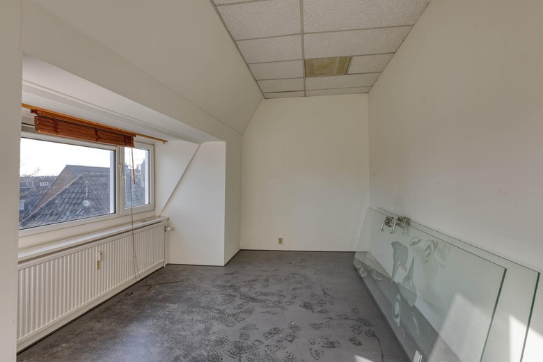 KantoorruimteaanHellingstraat 22<br/> inHuizen