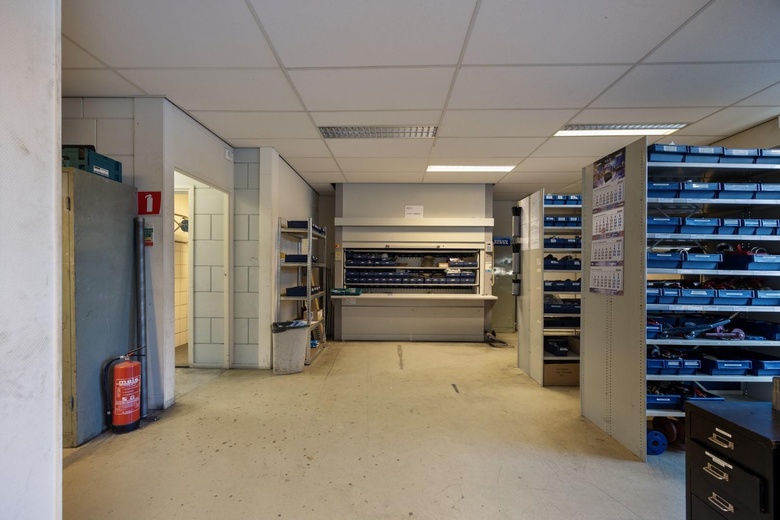 BedrijfsruimteaanIndustrieweg 20<br/> inSliedrecht BedrijfsruimteaanIndustrieweg 20<br/> inSliedrecht