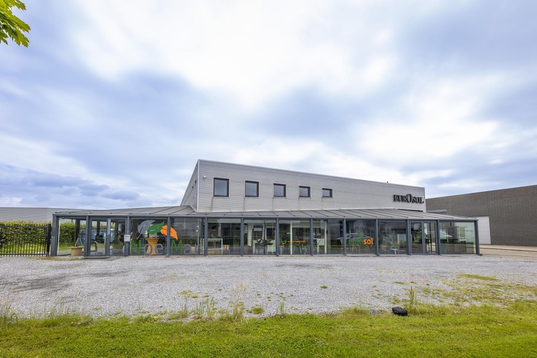 BedrijfsruimteaanNewtonweg 7<br/> inEcht BedrijfsruimteaanNewtonweg 7<br/> inEcht