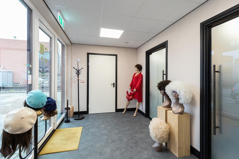 BedrijfsruimteaanNewtonweg 16<br/> inAlblasserdam BedrijfsruimteaanNewtonweg 16<br/> inAlblasserdam