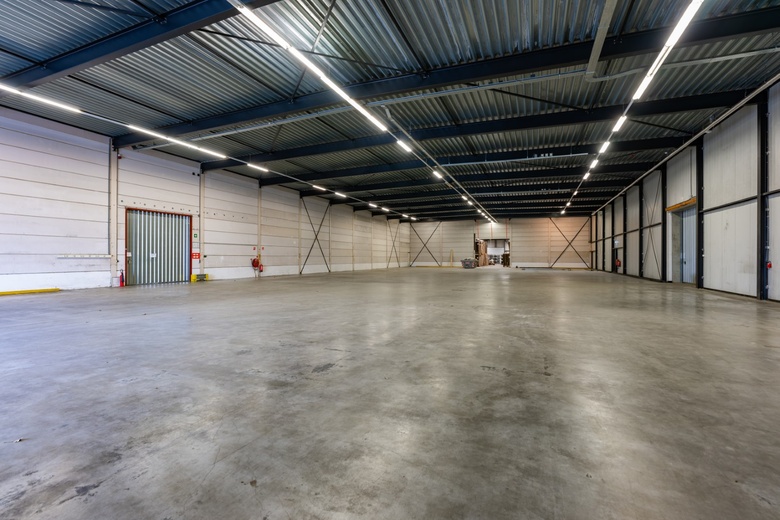 BedrijfsruimteaanCentrale Markt 7<br/> inZwaagdijk-Oost BedrijfsruimteaanCentrale Markt 7<br/> inZwaagdijk-Oost