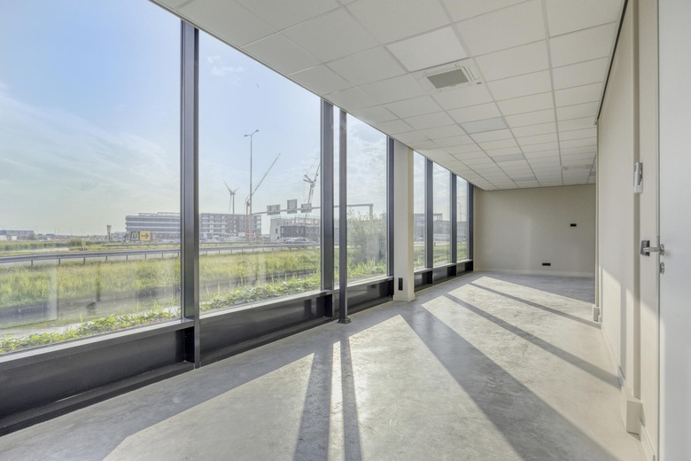 BedrijfsruimteaanHonderdland 996<br/> inMaasdijk