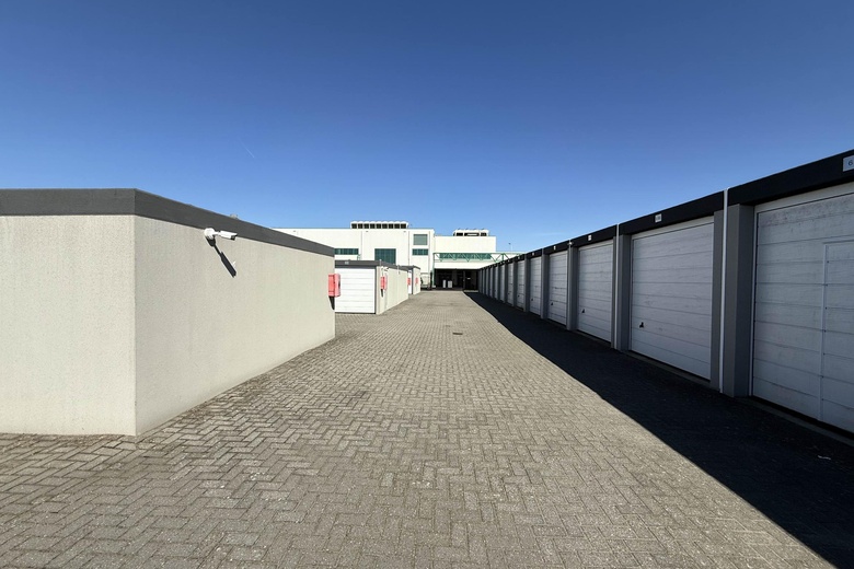 BedrijfsruimteaanProf. Zeemanweg 6 83<br/> inWaalwijk