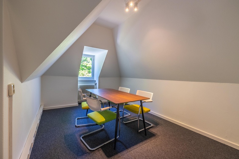 KantoorruimteaanUtrechtseweg 47<br/> inHilversum KantoorruimteaanUtrechtseweg 47<br/> inHilversum