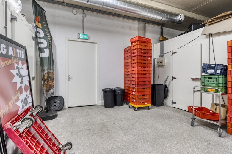 WinkelruimteaanZonstraat 34<br/> inEnschede WinkelruimteaanZonstraat 34<br/> inEnschede