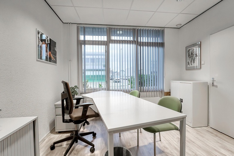 BedrijfsruimteaanWeversbaan 15<br/> inLeiderdorp