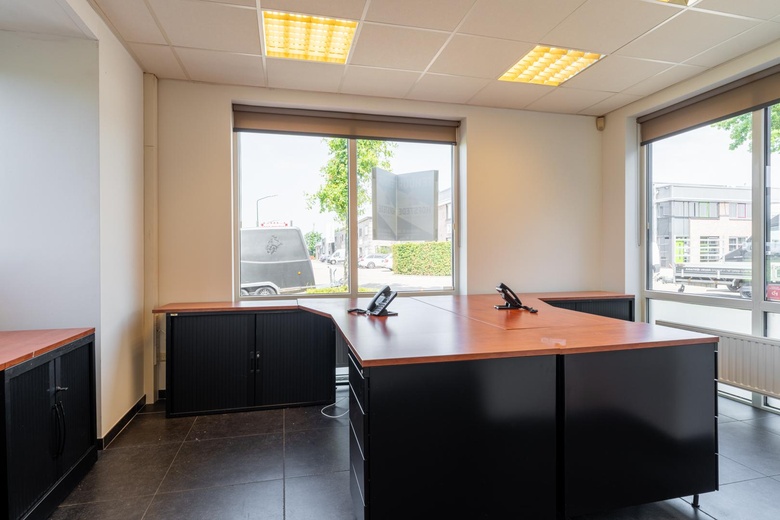 BedrijfsruimteaanNijverheidstraat 4<br/> inWijk en Aalburg