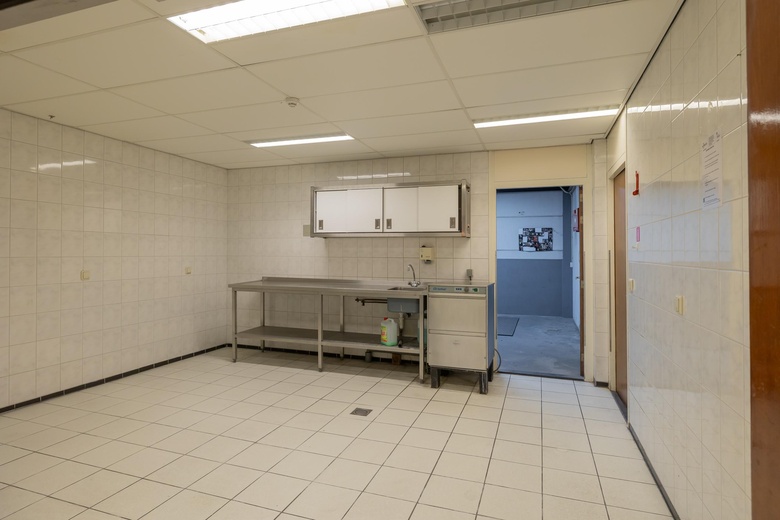 BedrijfsruimteaanTransportweg 21<br/> inNieuwkoop BedrijfsruimteaanTransportweg 21<br/> inNieuwkoop