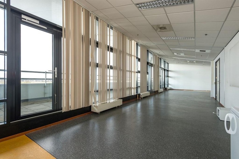 KantoorruimteaanMilaanstraat 70 110<br/> inSittard KantoorruimteaanMilaanstraat 70 110<br/> inSittard