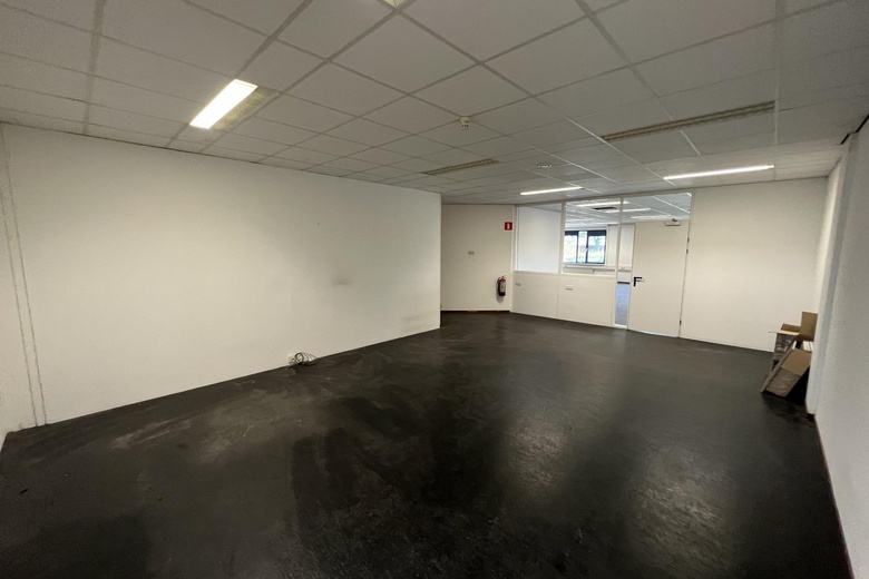 KantoorruimteaanKoraalrood 25<br/> inZoetermeer