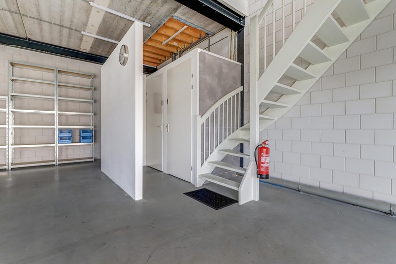 BedrijfsruimteaanIndustrieweg 4 b<br/> inElst