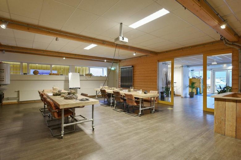 BedrijfsruimteaanMercuriusweg 11<br/> inBarneveld BedrijfsruimteaanMercuriusweg 11<br/> inBarneveld