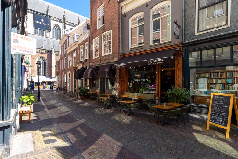 Bekijk foto 1 van Warmoesstraat 5 Bekijk foto 1 van Warmoesstraat 5