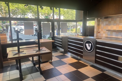 Bekijk foto 2 van Samuel Esmeijerplein 16