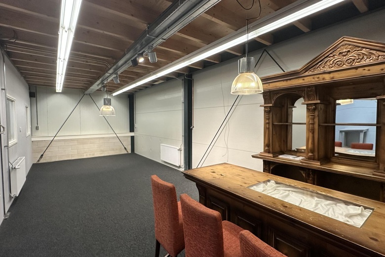 BedrijfsruimteaanHulsenboschstraat 7 d<br/> inWerkendam BedrijfsruimteaanHulsenboschstraat 7 d<br/> inWerkendam