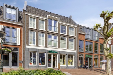 Bekijk foto 2 van Markt 15 a