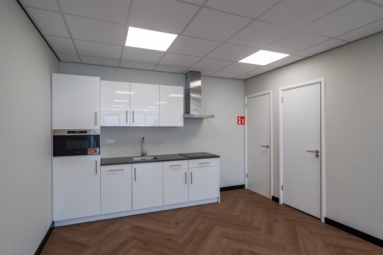 BedrijfsruimteaanEemmeerlaan 2 L<br/> inWeesp