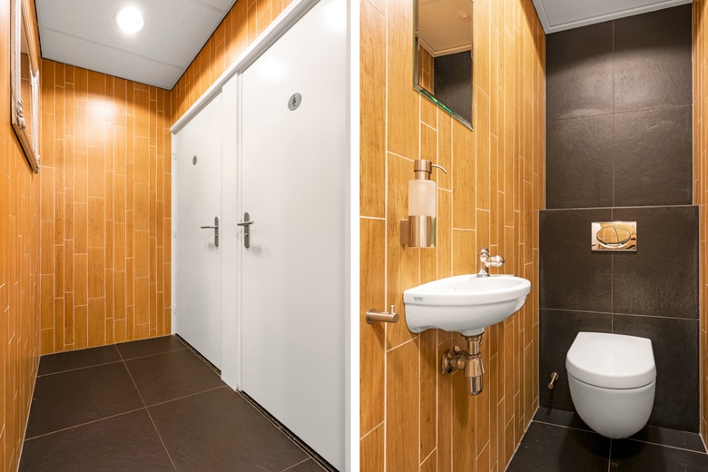 BedrijfsruimteaanVeestraat 42<br/> inLinne BedrijfsruimteaanVeestraat 42<br/> inLinne