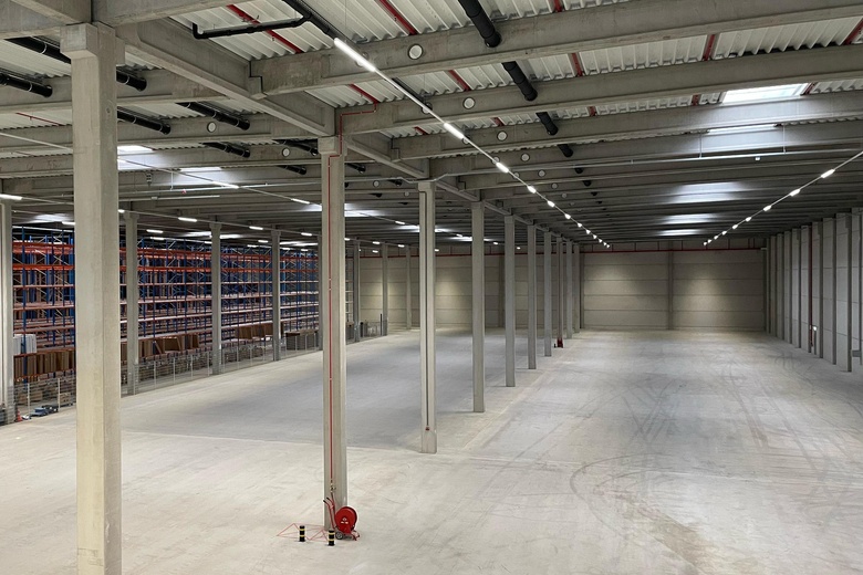 BedrijfsruimteaanRietgraaf 8<br/> inOosterhout