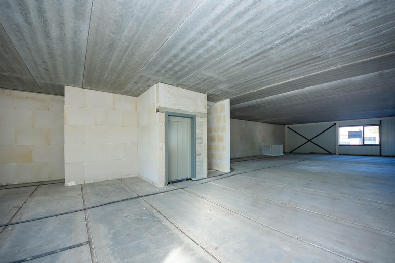 BedrijfsruimteaanHeliumweg 4<br/> inAmersfoort BedrijfsruimteaanHeliumweg 4<br/> inAmersfoort