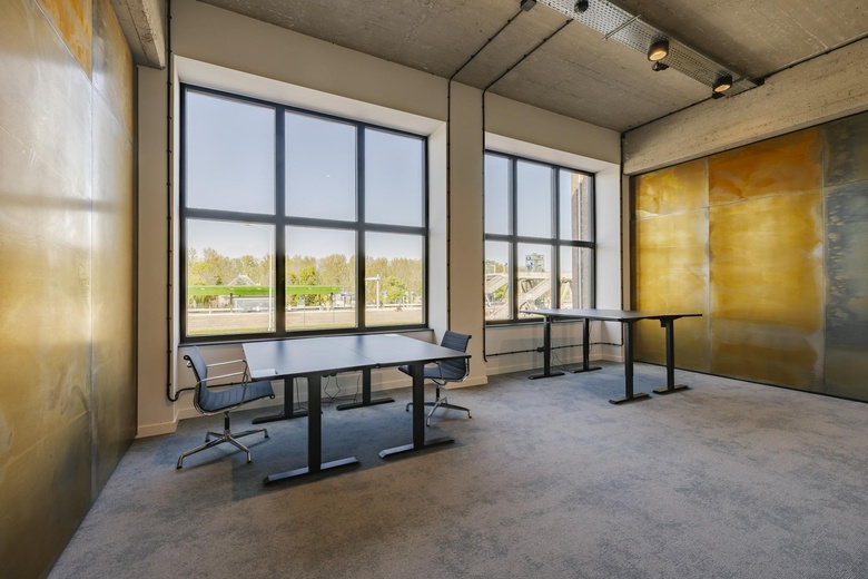 BedrijfsruimteaanHaarlemmerstraatweg 13<br/> inHalfweg