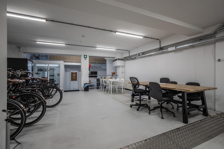 WinkelruimteaanRijnstraat 72<br/> inArnhem WinkelruimteaanRijnstraat 72<br/> inArnhem
