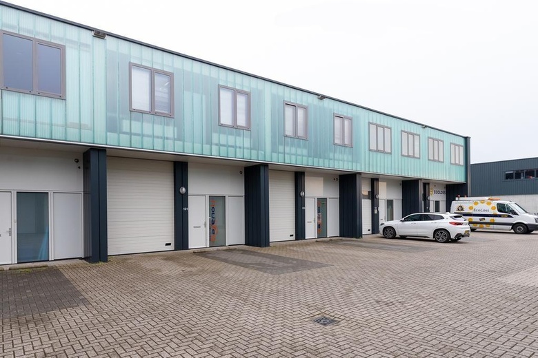 BedrijfsruimteaanPesetaweg 121<br/> inNieuw-Vennep
