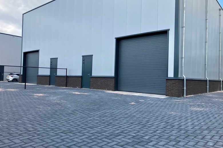 BedrijfsruimteaanLandauer 47<br/> inZeewolde BedrijfsruimteaanLandauer 47<br/> inZeewolde