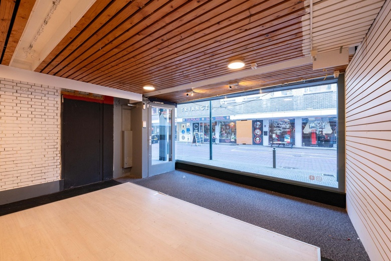 WinkelruimteaanFransenstraat 21<br/> inVlaardingen