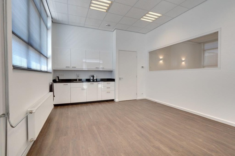 BedrijfsruimteaanAmbachtsweg 9<br/> inElst