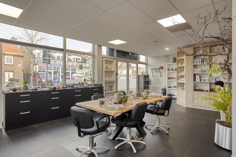 WinkelruimteaanBurgemeester van Houtplein 45<br/> inVlijmen