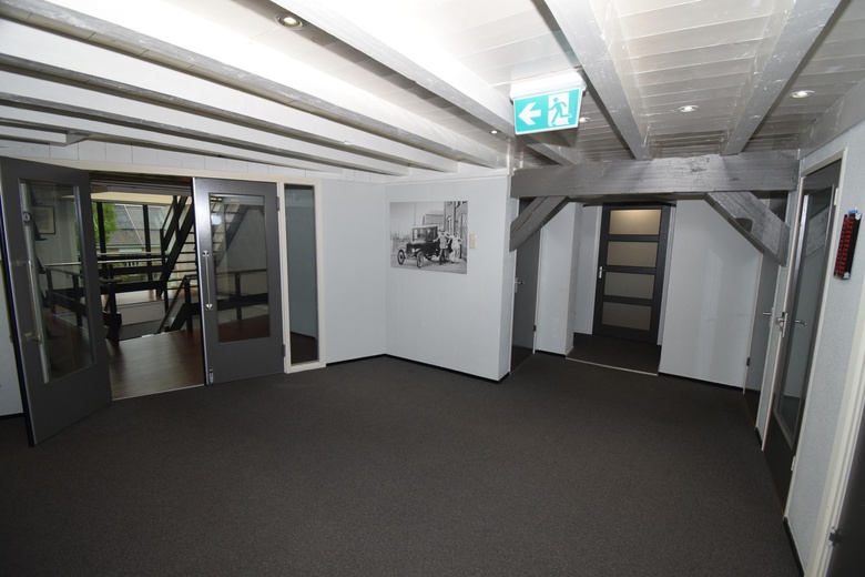 KantoorruimteaanOude Nieuwveenseweg 111 - 113<br/> inNieuwveen KantoorruimteaanOude Nieuwveenseweg 111 - 113<br/> inNieuwveen