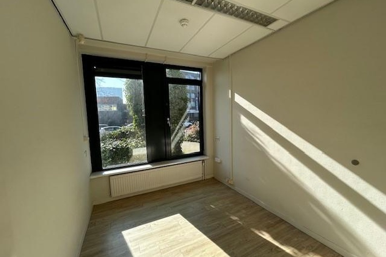 KantoorruimteaanIJsbaanpad 8<br/> inAmsterdam