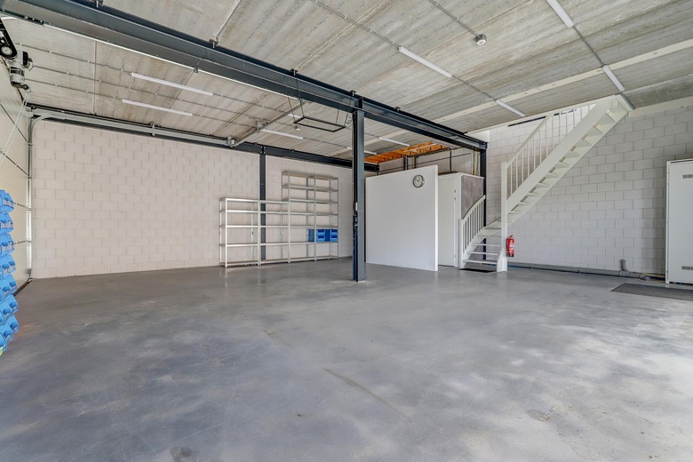 BedrijfsruimteaanIndustrieweg 4 b<br/> inElst