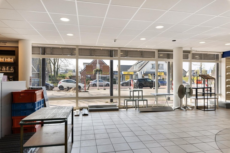 WinkelruimteaanLoenenseweg 6<br/> inEerbeek WinkelruimteaanLoenenseweg 6<br/> inEerbeek