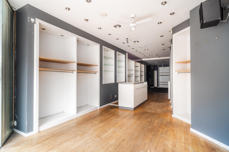WinkelruimteaanBloemendaalseweg 32<br/> inBloemendaal WinkelruimteaanBloemendaalseweg 32<br/> inBloemendaal