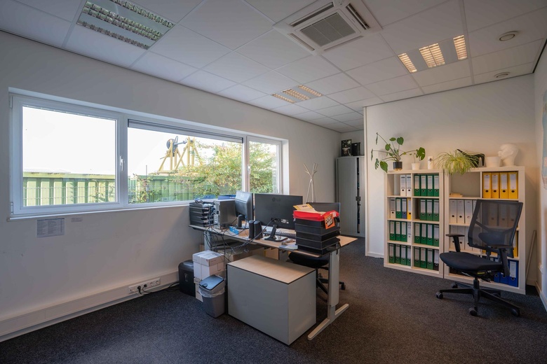 BedrijfsruimteaanEconomiestraat 131<br/> inSittard BedrijfsruimteaanEconomiestraat 131<br/> inSittard